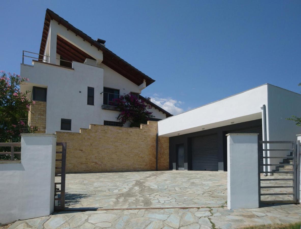 Villa Stadi Nikiti  Buitenkant foto